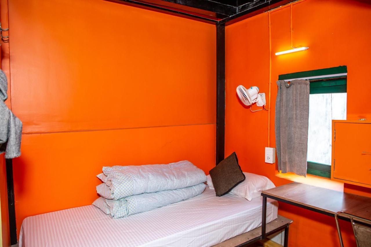 Trekkers Hostel Катманду Екстериор снимка