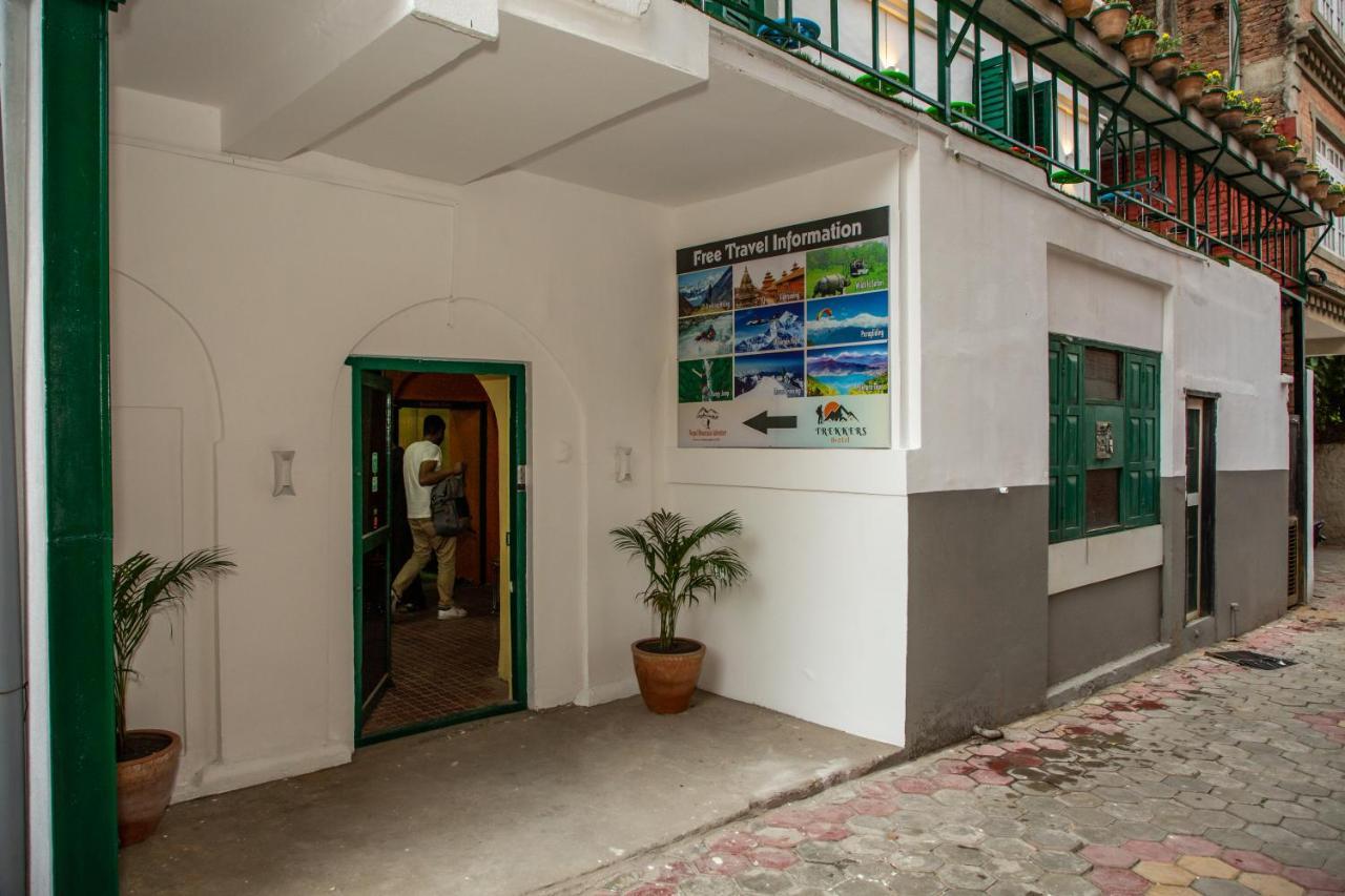 Trekkers Hostel Катманду Екстериор снимка